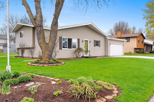 860 FRIBOURG STREET, De Pere, WI 54115