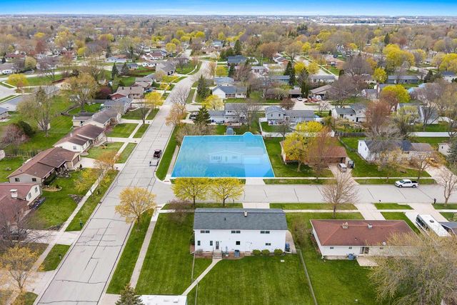 860 FRIBOURG STREET, De Pere, WI 54115