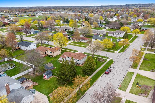 860 FRIBOURG STREET, De Pere, WI 54115