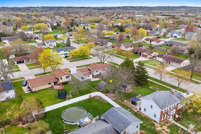 860 FRIBOURG STREET, De Pere, WI 54115