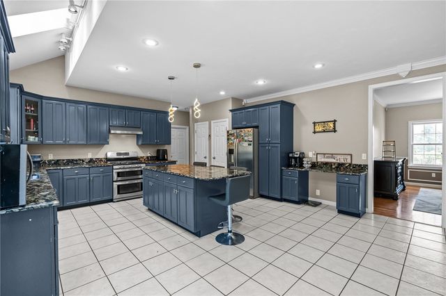 38 Steeple Lane, Lincoln, RI 02865
