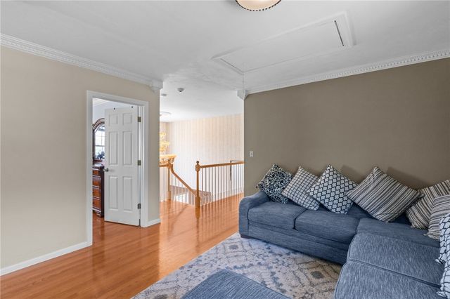 38 Steeple Lane, Lincoln, RI 02865