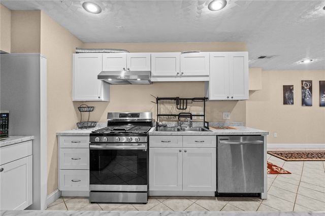38 Steeple Lane, Lincoln, RI 02865