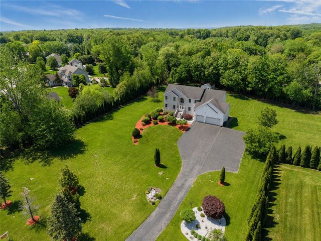 38 Steeple Lane, Lincoln, RI 02865