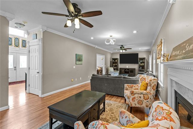 38 Steeple Lane, Lincoln, RI 02865