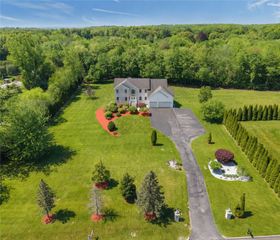 38 Steeple Lane, Lincoln, RI 02865