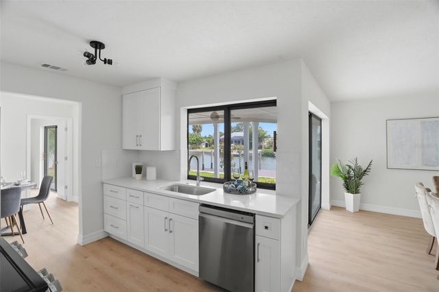 604 KINGSTON COURT, Apollo Beach, FL 33572