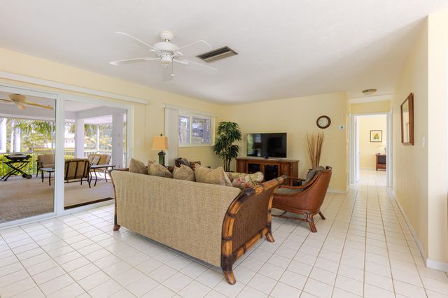 219 Schooner Lane, Duck Key, FL 33050