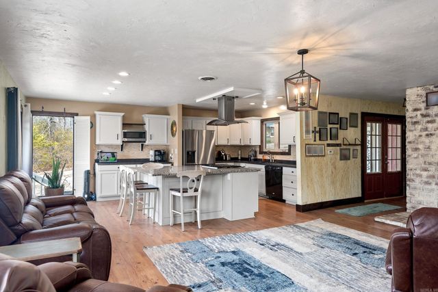 160 Westcott Drive, Mountain Home, AR 72653