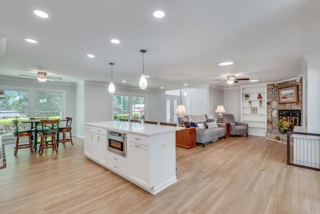 2349 Crestcliff Drive, Tucker, GA 30084