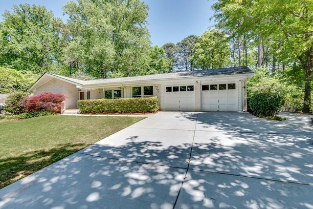2349 Crestcliff Drive, Tucker, GA 30084