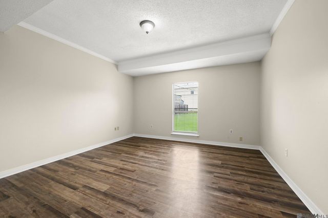 18468 Perkins Oak Rd, Prairieville, LA 70769