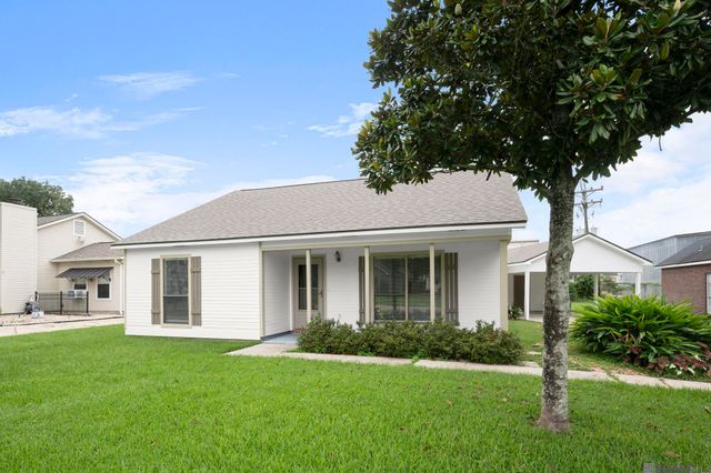 18468 Perkins Oak Rd, Prairieville, LA 70769