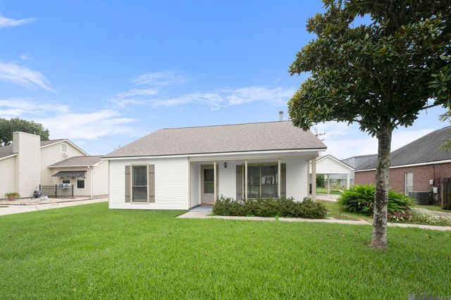 18468 Perkins Oak Rd, Prairieville, LA 70769