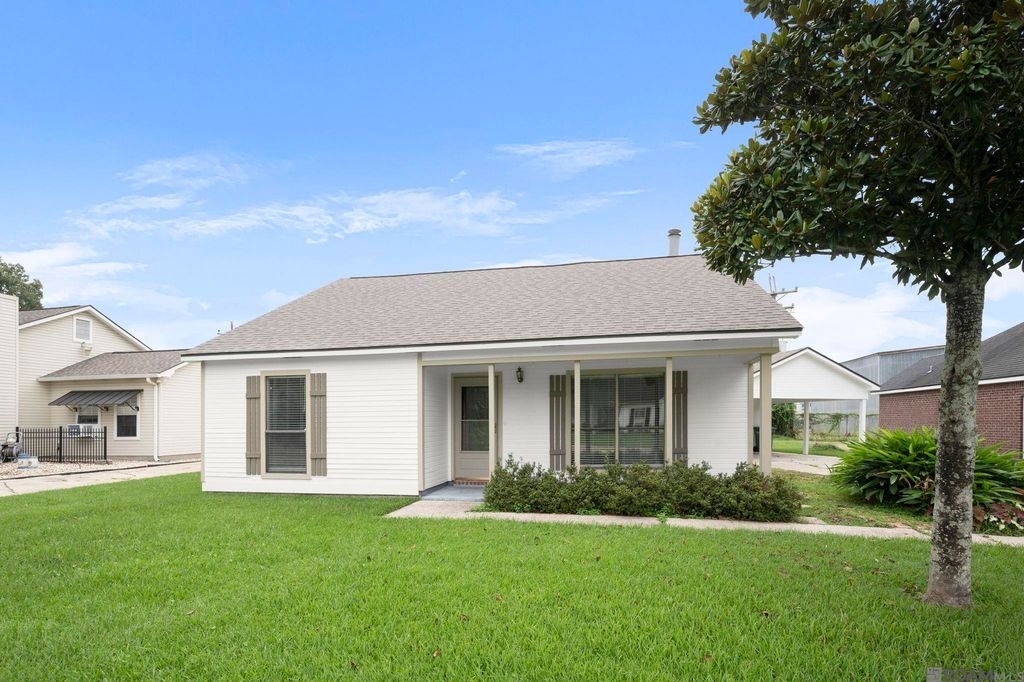 18468 Perkins Oak Rd, Prairieville, LA 70769