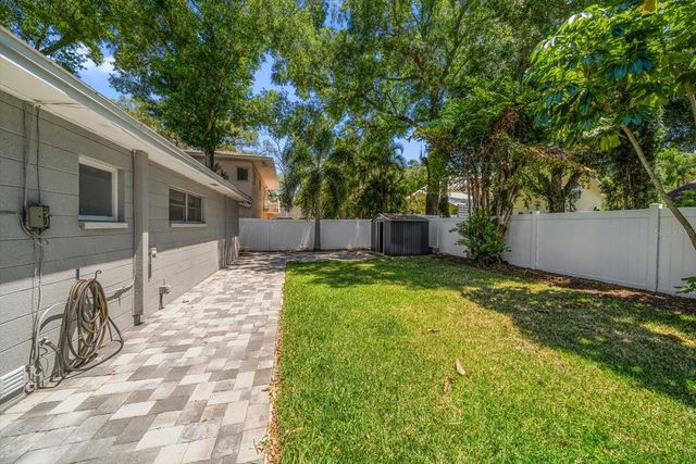 3920 W BARCELONA STREET, Tampa, FL 33629