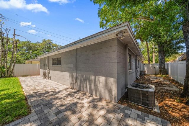 3920 W BARCELONA STREET, Tampa, FL 33629