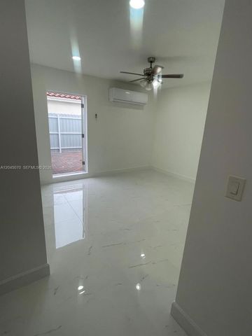 15975 SW 109th St 1, Miami, FL 33196