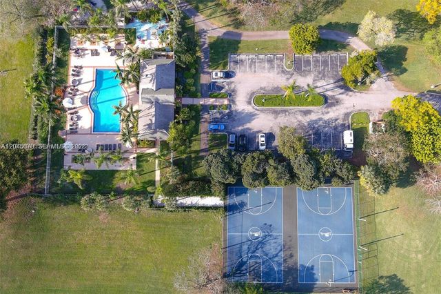 15975 SW 109th St 1, Miami, FL 33196