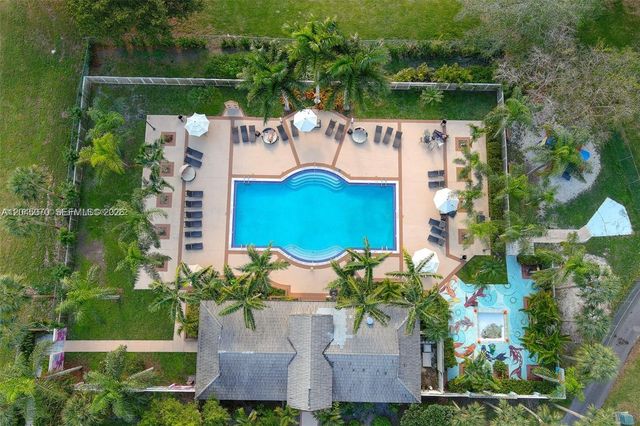 15975 SW 109th St 1, Miami, FL 33196