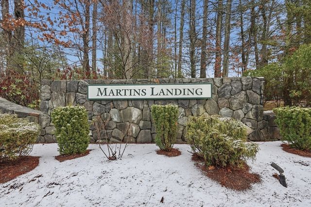 320 Martins Landing 108, North Reading, MA 01864