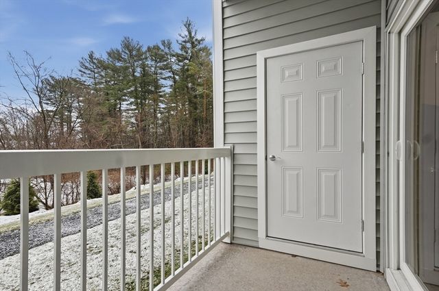 320 Martins Landing 108, North Reading, MA 01864