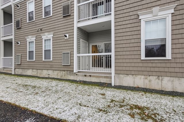 320 Martins Landing 108, North Reading, MA 01864