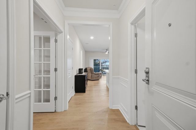 320 Martins Landing 108, North Reading, MA 01864