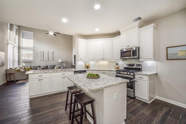29111 Parker Trace Drive, Fulshear, TX 77441