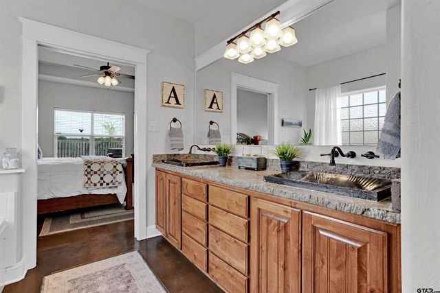 1505 Lucy Circle, Lindale, TX 75771