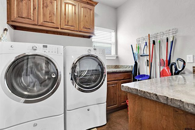 1505 Lucy Circle, Lindale, TX 75771