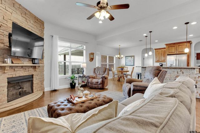 1505 Lucy Circle, Lindale, TX 75771