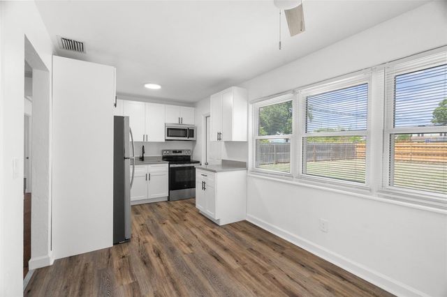 2835 11TH AVENUE N, St Petersburg, FL 33713