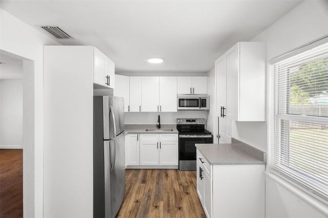 2835 11TH AVENUE N, St Petersburg, FL 33713