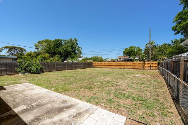 2835 11TH AVENUE N, St Petersburg, FL 33713