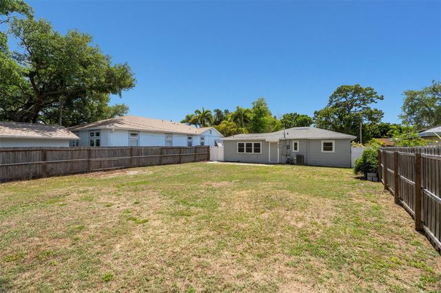 2835 11TH AVENUE N, St Petersburg, FL 33713