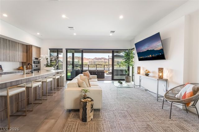 16 Heron Harbour Drive, Henderson, NV 89011