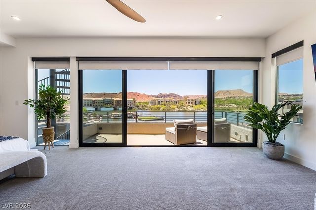 16 Heron Harbour Drive, Henderson, NV 89011