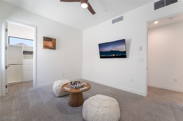 16 Heron Harbour Drive, Henderson, NV 89011
