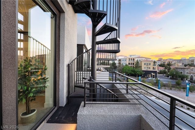 16 Heron Harbour Drive, Henderson, NV 89011