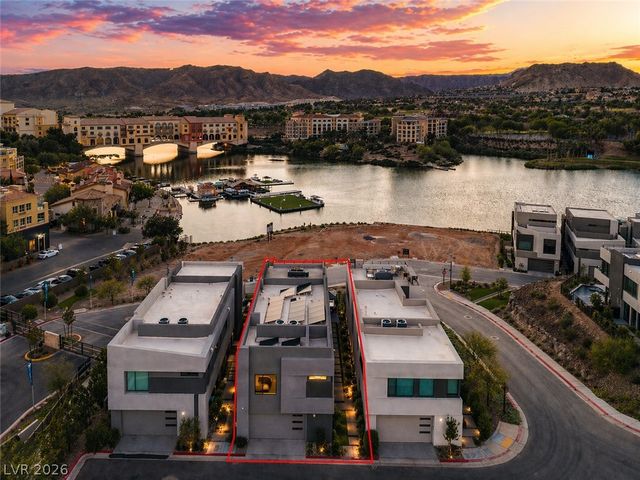 16 Heron Harbour Drive, Henderson, NV 89011