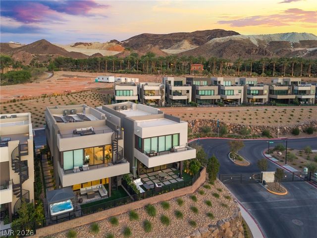 16 Heron Harbour Drive, Henderson, NV 89011