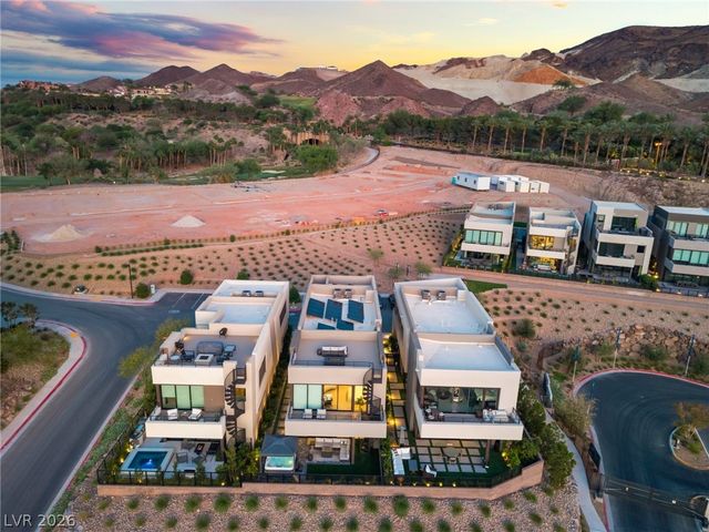 16 Heron Harbour Drive, Henderson, NV 89011