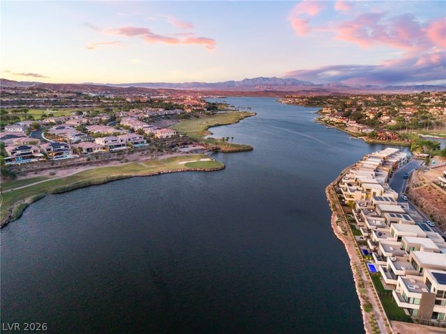 16 Heron Harbour Drive, Henderson, NV 89011
