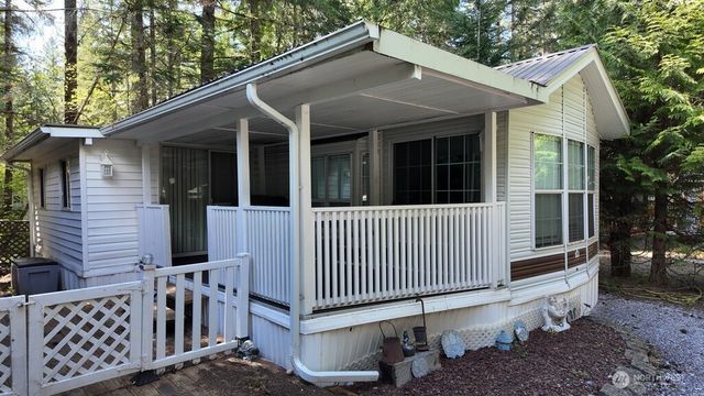 35 Branch Circle, Deming, WA 98244