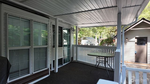 35 Branch Circle, Deming, WA 98244