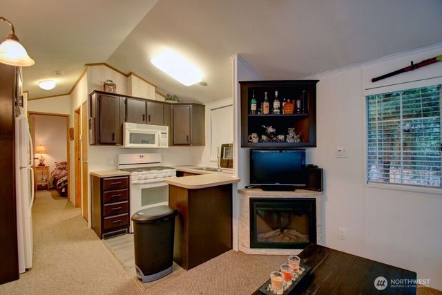 35 Branch Circle, Deming, WA 98244