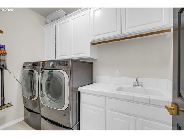 22379 Sw 107TH Ave, Tualatin, OR 97062
