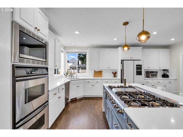 22379 Sw 107TH Ave, Tualatin, OR 97062