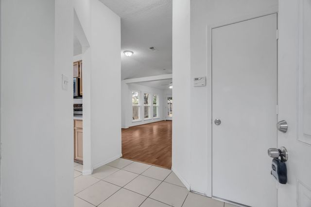 1725 Gainsborough Way, Fort Worth, TX 76134